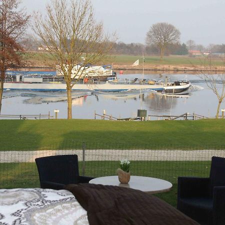 Veerhuys Tante Jet Hotel Blitterswijck Екстериор снимка