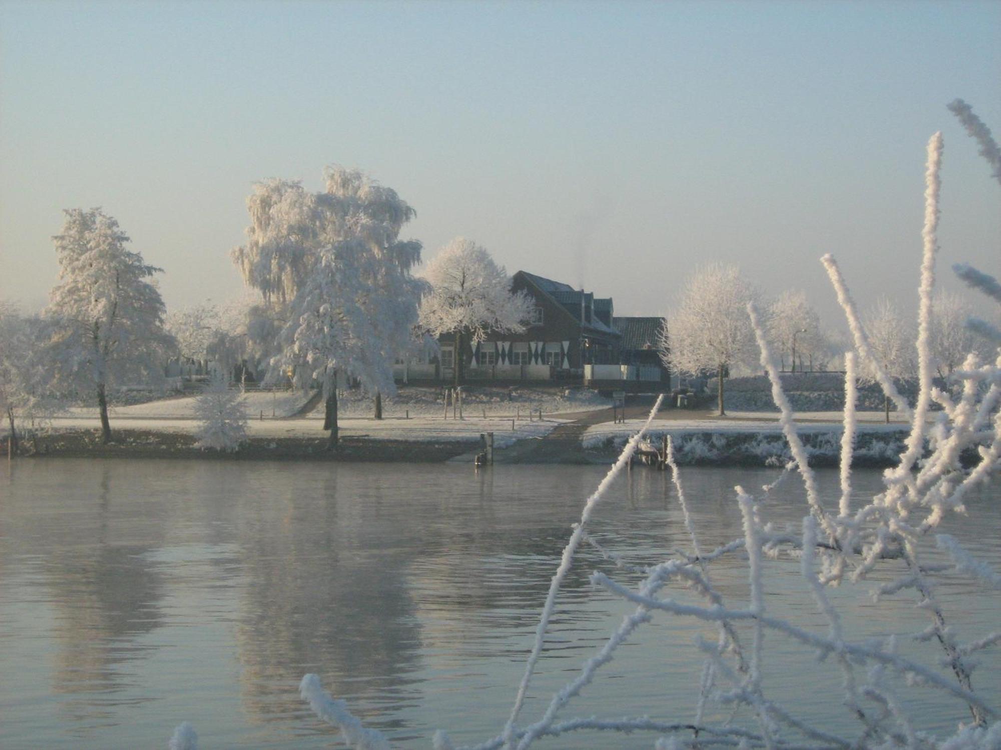 Veerhuys Tante Jet Hotel Blitterswijck Екстериор снимка